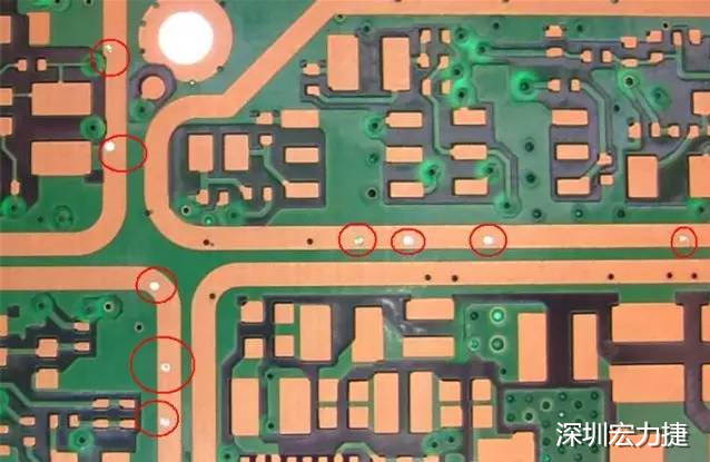防止PCB過波峰焊時錫從導通孔貫穿元件面造成短路；特別是我們把過孔放在BGA焊盤上時，就必須先做塞孔，再鍍金處理，便于BGA的焊接。